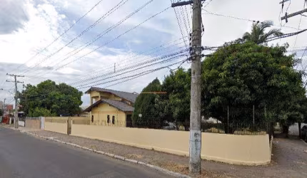 Casa localizada no bairro Fátima/Canoas