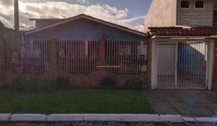 Casa localizada no bairro Fátima/Canoas