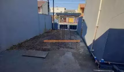 Casa localizada no bairro Estância Velha/Canoas