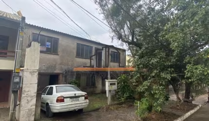Casa localizada no bairro São José/Canoas