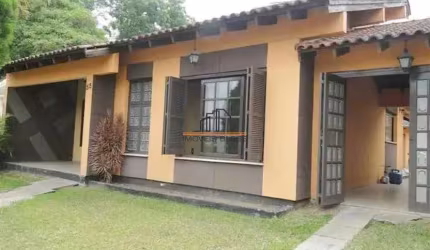 Casa localizada no bairro Jardim/Sapucaia