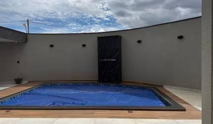 VENDE-SE SOBRADO NO JARDIM NATAL