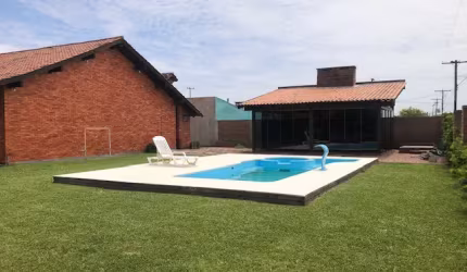 Casa com excelente área de lazer no Bairro Presidente em Imbé, RS