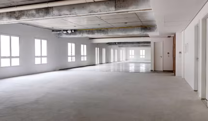 Escritório de 349 metros quadrados ao lado do Garten Shopping