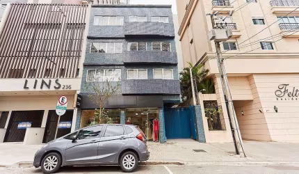 Prédio à venda na Rua Lamenha Lins, 222, Centro, Curitiba, 633 m2 por R$ 3.500.000