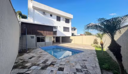 Casa com 5 quartos à venda na Rua Deputado Leoberto Leal, 600, Guabirotuba, Curitiba, 549 m2 por R$ 2.390.000