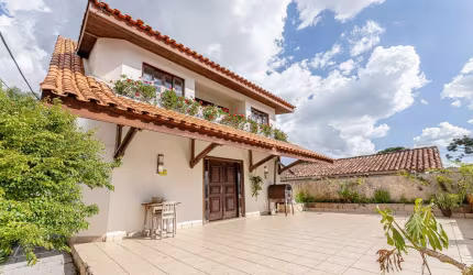 Casa com 4 quartos à venda na Rua Miguel Piekarski, 1012, Boa Vista, Curitiba, 291 m2 por R$ 1.499.000