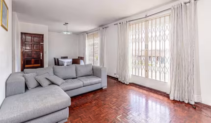Casa com 3 quartos à venda na Rua Gil Vicente, 189, Guaíra, Curitiba, 205 m2 por R$ 850.000