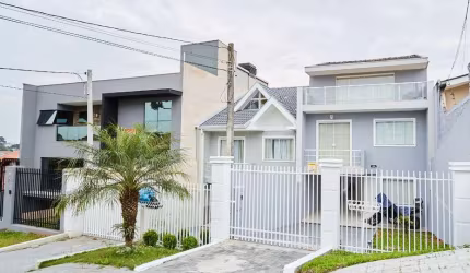 Casa com 3 quartos à venda na Rua Frei Nicodemus Grunhoff, 111, Bacacheri, Curitiba, 220 m2 por R$ 840.000