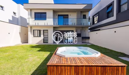 Casa em condomínio fechado com 3 quartos à venda na Rua Professor Alberto Krause, 1150, Tanguá, Almirante Tamandaré por R$ 2.200.000