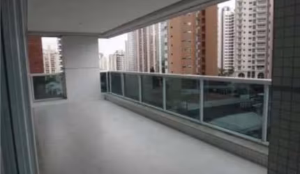 Apartamento de 242 metros quadrados no bairro Anália Franco com 4 quartos