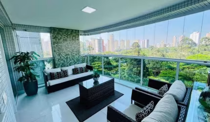 Apartamento de 280 metros quadrados no bairro Anália Franco com 4 quartos
