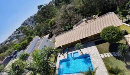CASA ARUJA 5
