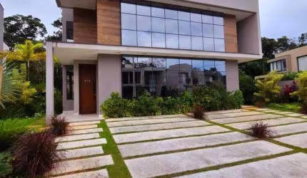 Sobrado para venda possui 206 metros quadrados com 4 quartos em Riviera - Bertioga - SP