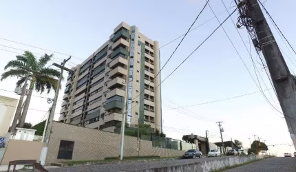 Apartamento com 4 suítes e 4 vagas em Candelária
