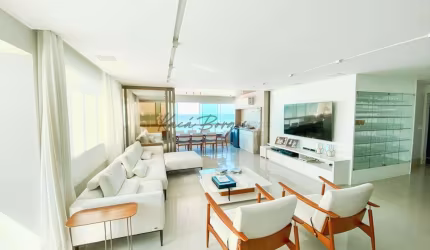 Apartamento com 4 suítes e frente mar em Areia Preta