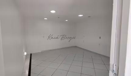 Sala comercial em Tirol