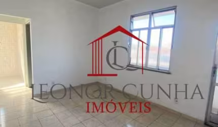 Apartamento com 1 quarto para alugar na Rua Engenheiro Almeida Gomes, Guadalupe, Rio de Janeiro, 55 m2 por R$ 700