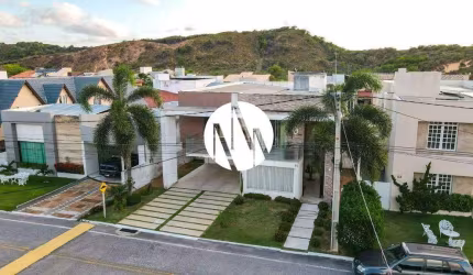 Casa no Condomínio Green Woods Duplex com 234m2, 4/4 sendo duas suítes em Candelária.