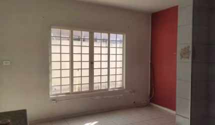 Vende-se casa térrea , zona leste de são José dos Campos.