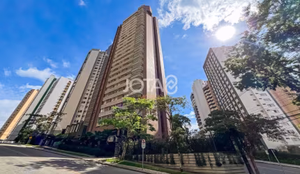 APARTAMENTO COM 4 QUARTOS NO BATEL