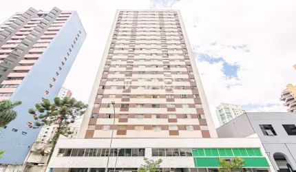 Apartamento 3 quartos com 2 vagas no Batel