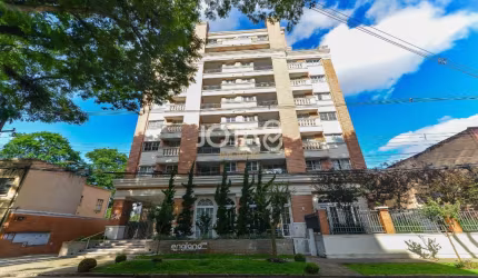 Cobertura com 3 quartos e 2 vagas  nas Mercês