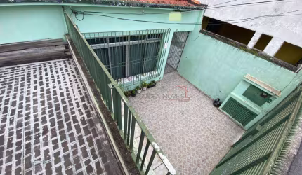 Casa térrea 3 dorms Vila Brasilio Machado | ótima localização | fácil acesso para metrô | Terraço e vaga de garagem