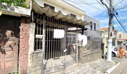 Sobrado 3 dorms Vila Santo Estefano | Comercial ou Residencial | 4 vagas | ótimo terreno | fácil acesso Av. Tancredo Neves | Agende sua visita