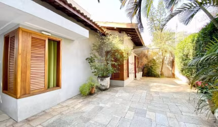 Casa térrea 4 quartos Jardim da Saúde | área gourmet com piscina | 4 suítes | 5 vagas | Impecável | Agende sua visita