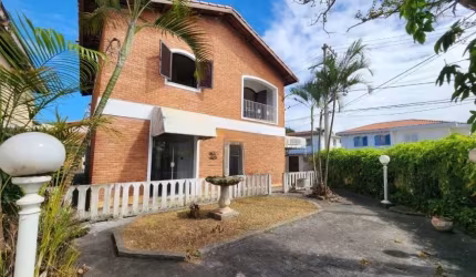 Encantadora Casa Pronta para Morar no Planalto Paulista, São Paulo - 3 Quartos, Suíte e Ampla Garage