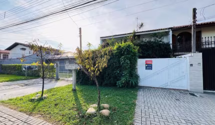 Sobrado à venda, 3 quartos, 1 suíte, 2 vagas, Boqueirão - Curitiba/PR