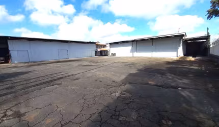 Barracão para alugar, 650.00 m2 por R$15000.00  - Pinheirinho - Curitiba/PR