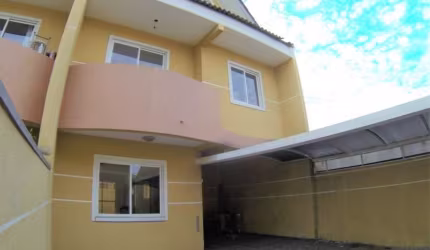 Sobrado com 3 quartos  à venda, 148.10 m2 por R$649000.00  - Uberaba - Curitiba/PR