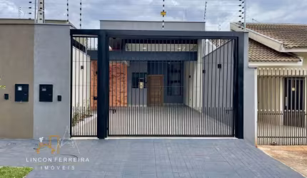 Vende-se Bela Casa Moderna Com Piscina Aquecida no Jardim Alvorada em Maringá