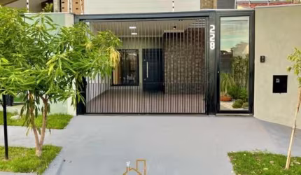 Vende-se Bela Casa Moderna No Jardim Itália II em Maringá