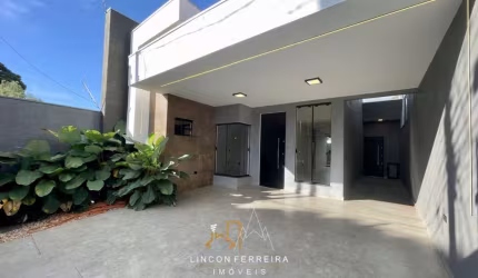 Vende-se Bela Casa Charmosa no Parque Das Palmeiras em Maringá