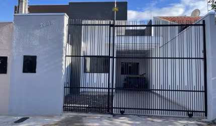Vende-se Linda Casa no Jardim California em Sarandi Divisa com Maringá