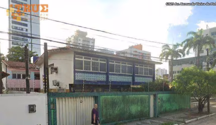 Casa com 400 m² em  terreno 378,00 m²