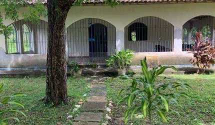 Sitio com piscina em 3.4 hectares