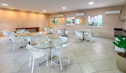 Apartamento à Venda com 3 quartos, 2 banheiros, 1 vaga e 65m² por R$ 295.000