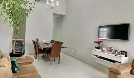Linda casa térrea no Condomínio Milano