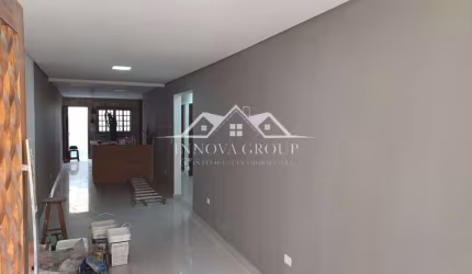 Casa reformada à venda com 160m² e 3 quartos.