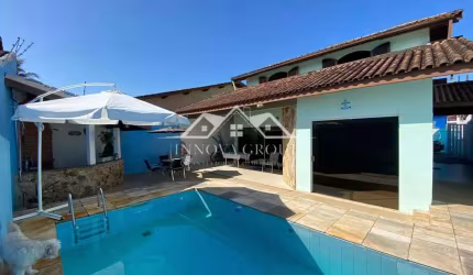 Casa para venda com 300m² e 3 quartos.