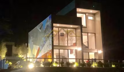 Casa para venda com 125m² e 2 quartos.