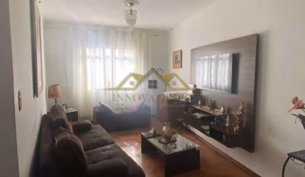 Casa para venda com 292m² e 4 quartos.