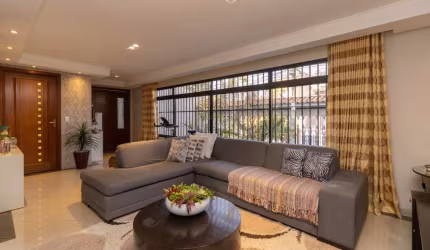 Casa com 5 quartos à venda na Avenida dos Pequis, 100, Jardim Vila Formosa, São Paulo por R$ 1.050.000
