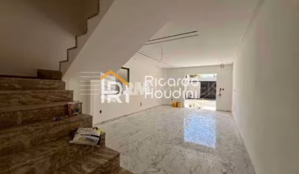 Casa com 3 quartos à venda na Rua João Bispo, Ipitanga, Lauro de Freitas, 105 m2 por R$ 650.000