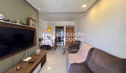 Apartamento em Pitangueiras - 3 dormitórios