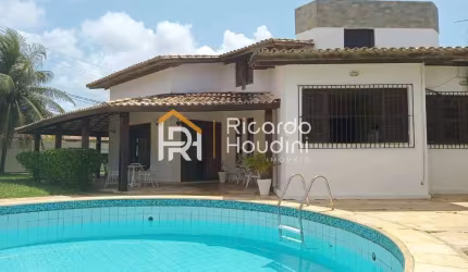 Linda casa fora de condomínio, em Vilas do Atlântico!